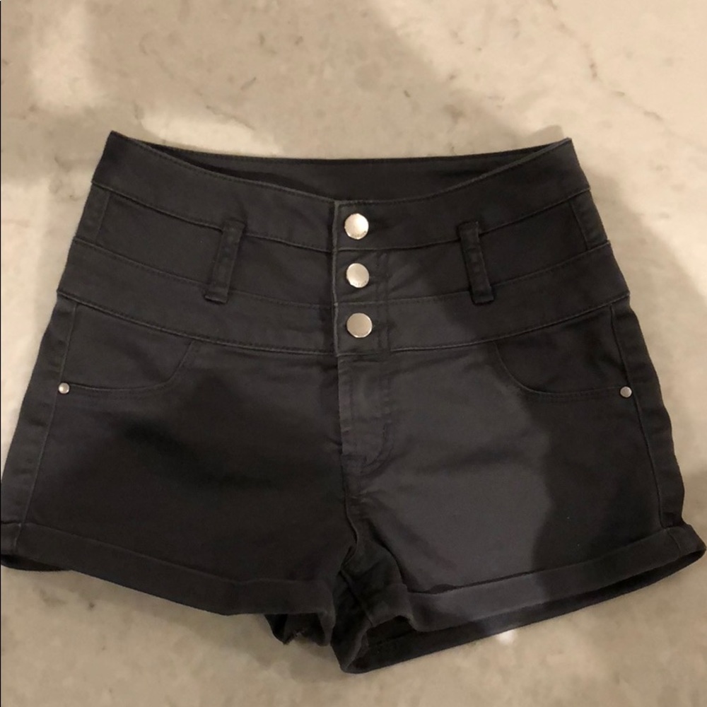 Refuge brand women’s shorts